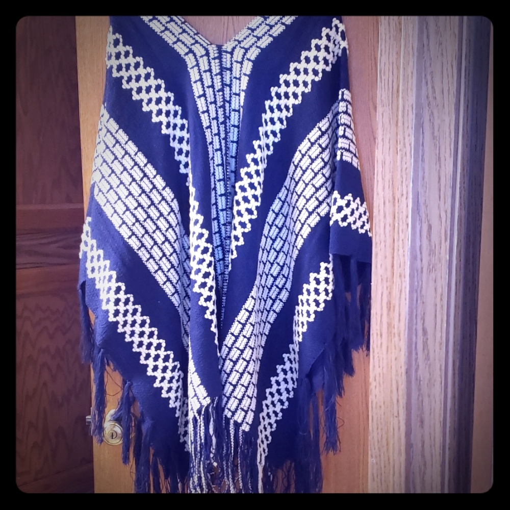 pojo dark blue. white